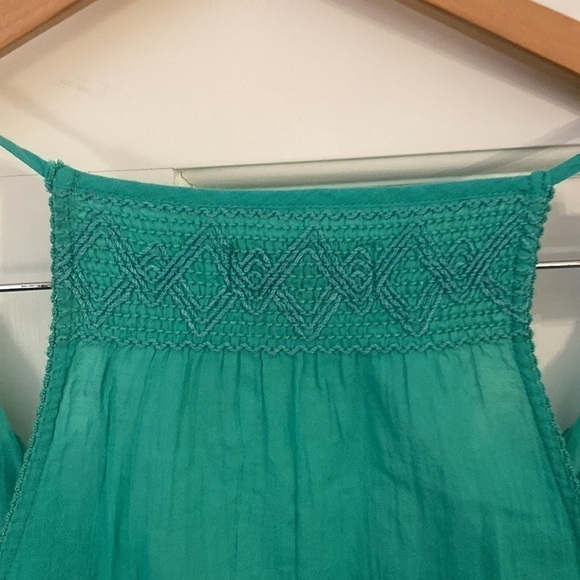 Used Hollister light weight tank top blouse size small - Picture 5 of 7